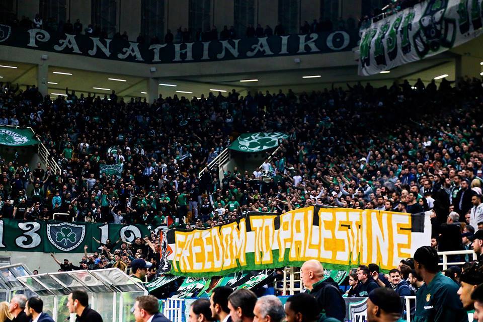 Fans of Panathinaikos Football Club raise a huge banner that reads "Freedom to Palestine" during a match against an Israeli football club. 🇵🇸🇵🇸

#FreePalestine #HandsOffJerusalem