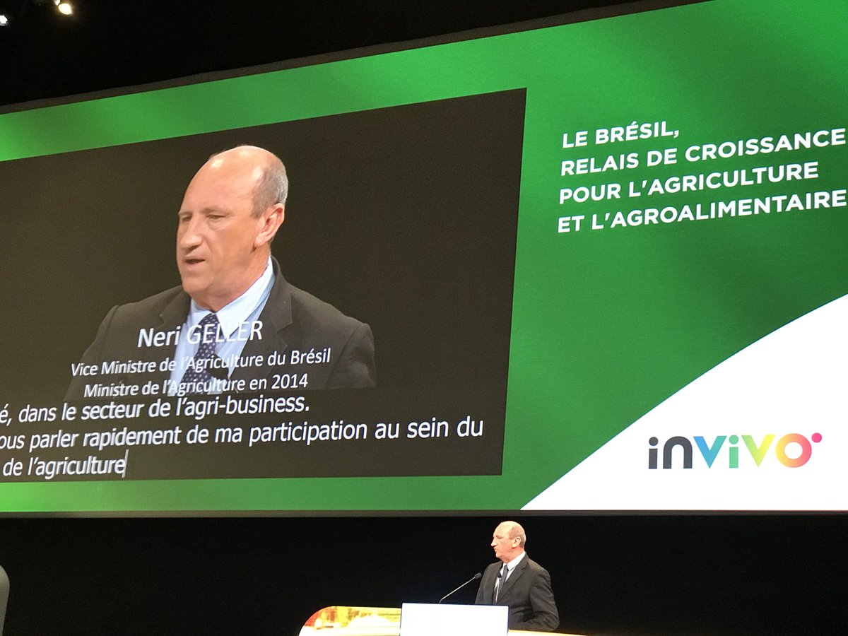 lucie_phaosady's tweet photo. Intervention du Vice Ministre de l’agriculture du #Brésil Neri GELLER à la convention #invivo17 @InVivoQuest @InVivoGroup https://t.co/I8f4ZnKcMa