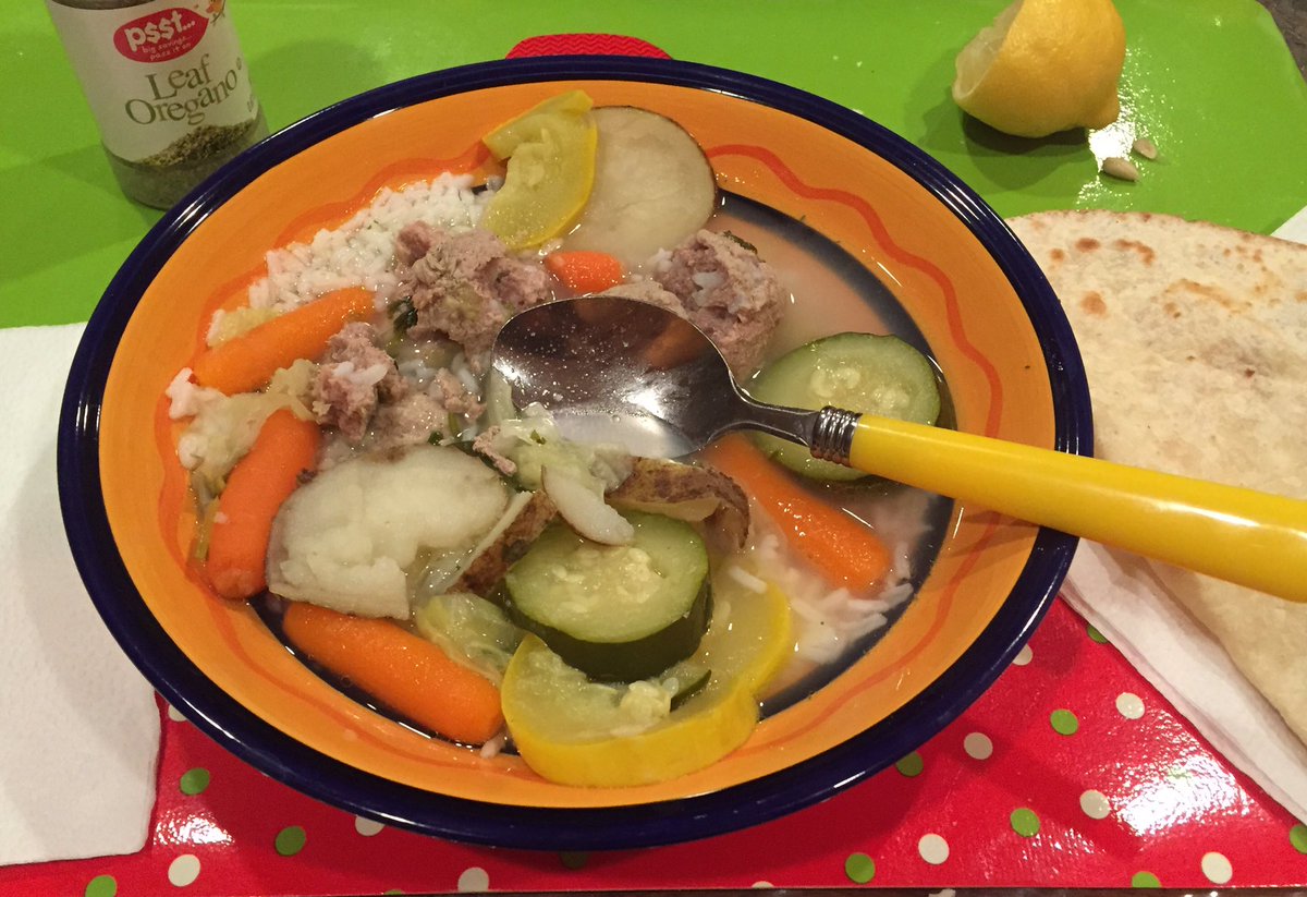 prserrato's tweet photo. A bowl of caldo de albóndigas at 4:00 am, anyone? #AllFriendsWelcome https://t.co/0dItlFVa30