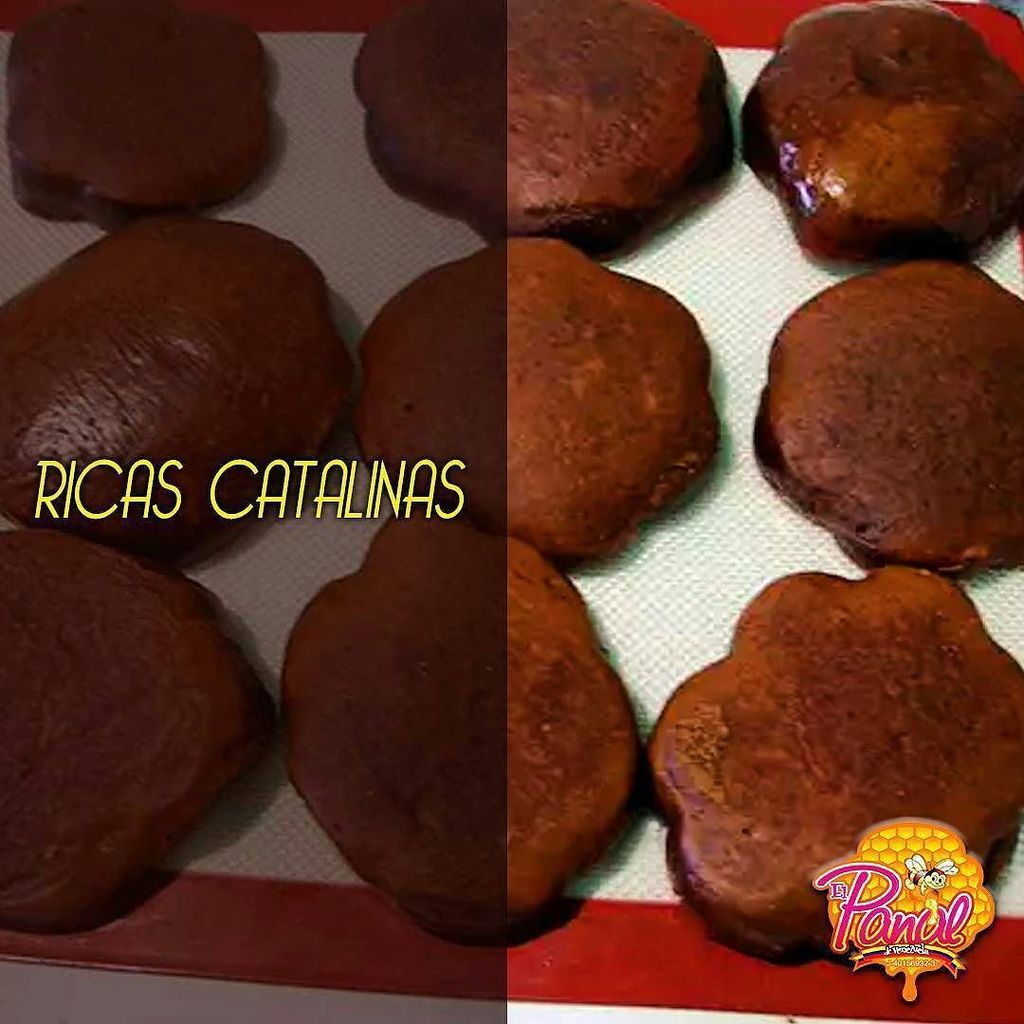 elpanaldev's tweet photo. ¿Que esperas para venir por tus Catalinas? ¡Deléitate ya!
.
.
HAZ TUS PEDIDOS: 0412-1115499 y también lo puedes hacer por: elpanaldevenezuela@gmail.com
.
.
#dulcestipicos #ciudadbolivar #elpanaldevenezuela #guayana #puertoordaz #bolivar #igersbolivar https://t.co/7A1QrU8nQQ https://t.co/dwc8bhPQeM