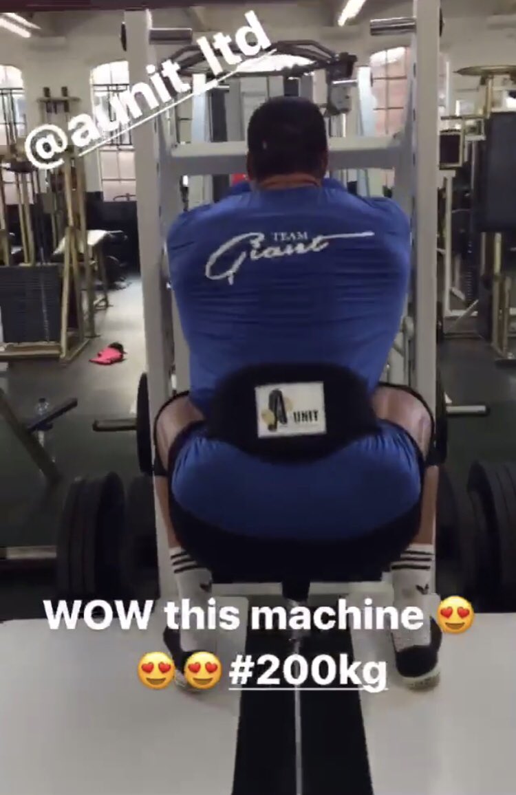 aunituk's tweet photo. It’s Leg Day for Team Giant! 

https://t.co/XSFxaIwtZw

#legday #squat #squatgains #squatgoals #leggains #giant #fitness #fitspo #fitspiration #bodybuilding #strengthtraining #strength #strongman https://t.co/d6z9lmBZOV