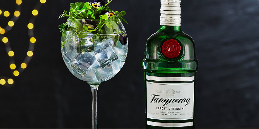 allbarone's tweet photo. Introducing the Forager Smash.🌿 The greenest cocktail on our menu #Spiritsof2017.
https://t.co/KMWvpN3euR https://t.co/346VKd2Ud0