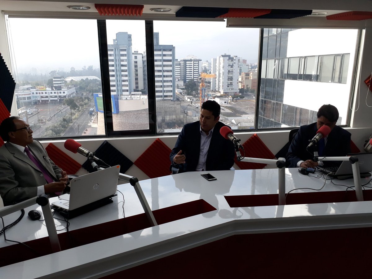 radioamericaof_'s tweet photo. Lic. Richard Gómez Miembro Central Unitaria de Trabajadores expone sobre Apoyo a Gobierno de Lenín Moreno https://t.co/A6ki18ebJB