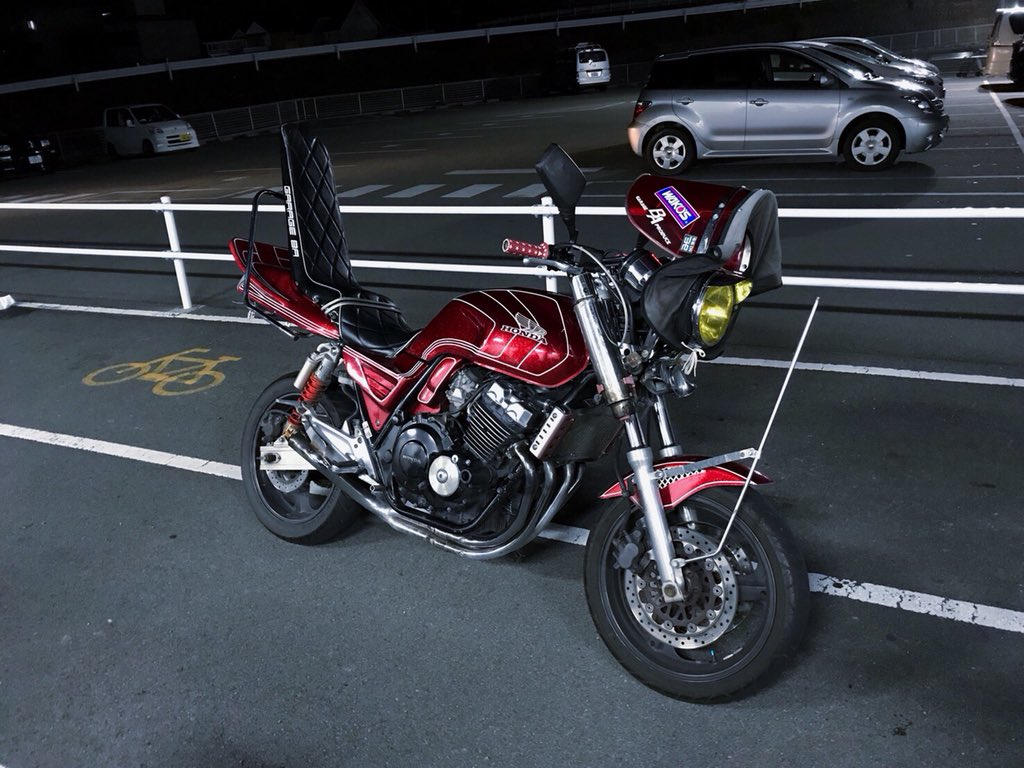 FGpz400's tweet photo. スーフォア売ります
不具合無し 車検も残ってます。
吹き上がり、音いいです(≧∀≦)
気になったらDMまで^_^

#単車売ります 
#単車買います 
#ゼファー 売ります 
#スーフォア買います
#XJR売ります
#バブ売ります https://t.co/b0cjyXaucF