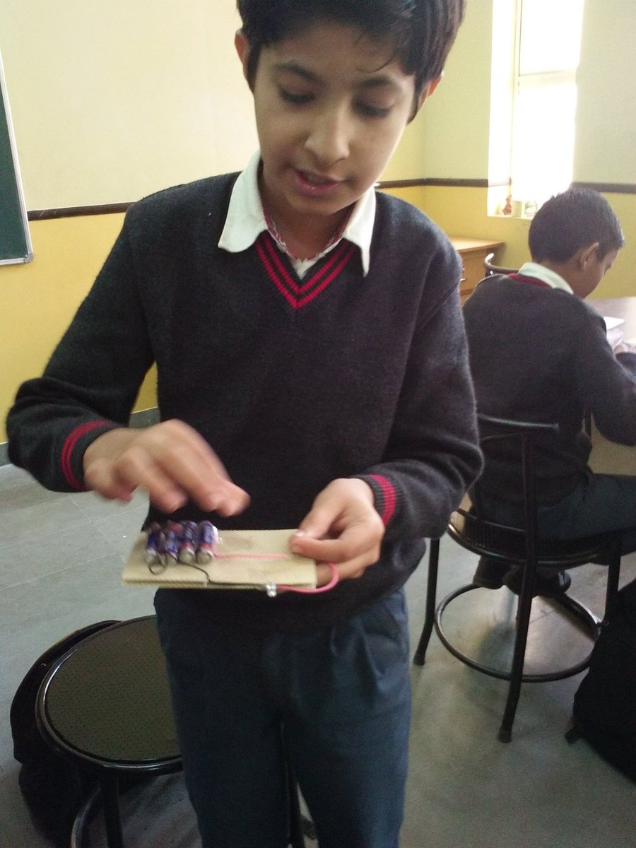 sitarefdn's tweet photo. Practical work follows the #basicprinciple of 'Learning by doing'. The students of grade VII in Euro International School, #Jodhpur, did something similar this week by creating their own electric circuits using deductive #reasoning and a few simple materials.
#learningbydoing https://t.co/vWNROluGVe
