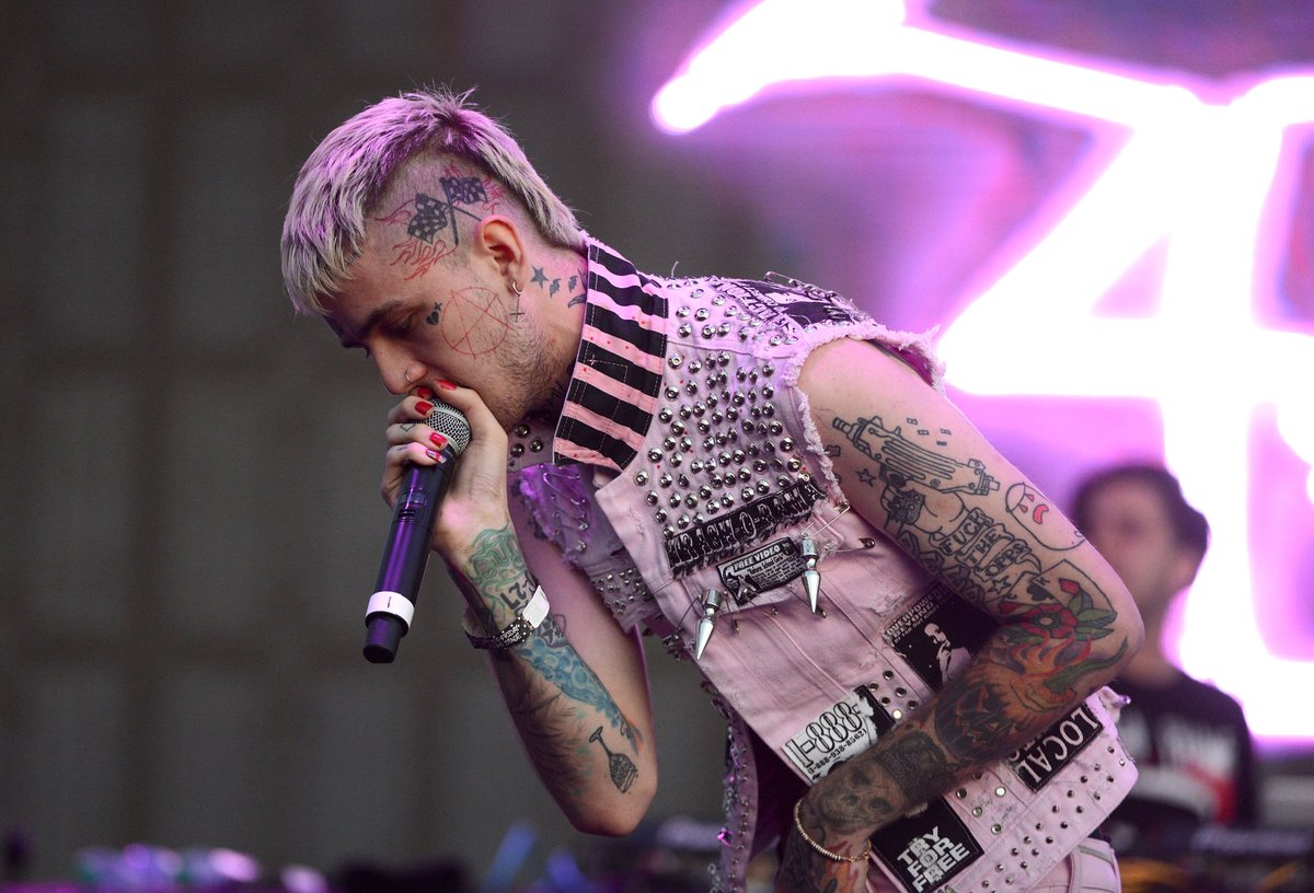 mouv's tweet image. La première vidéo posthume et émouvante de @Lilpeep #SaveThatShit ! 😢

▶ bit.ly/2kRsYCT