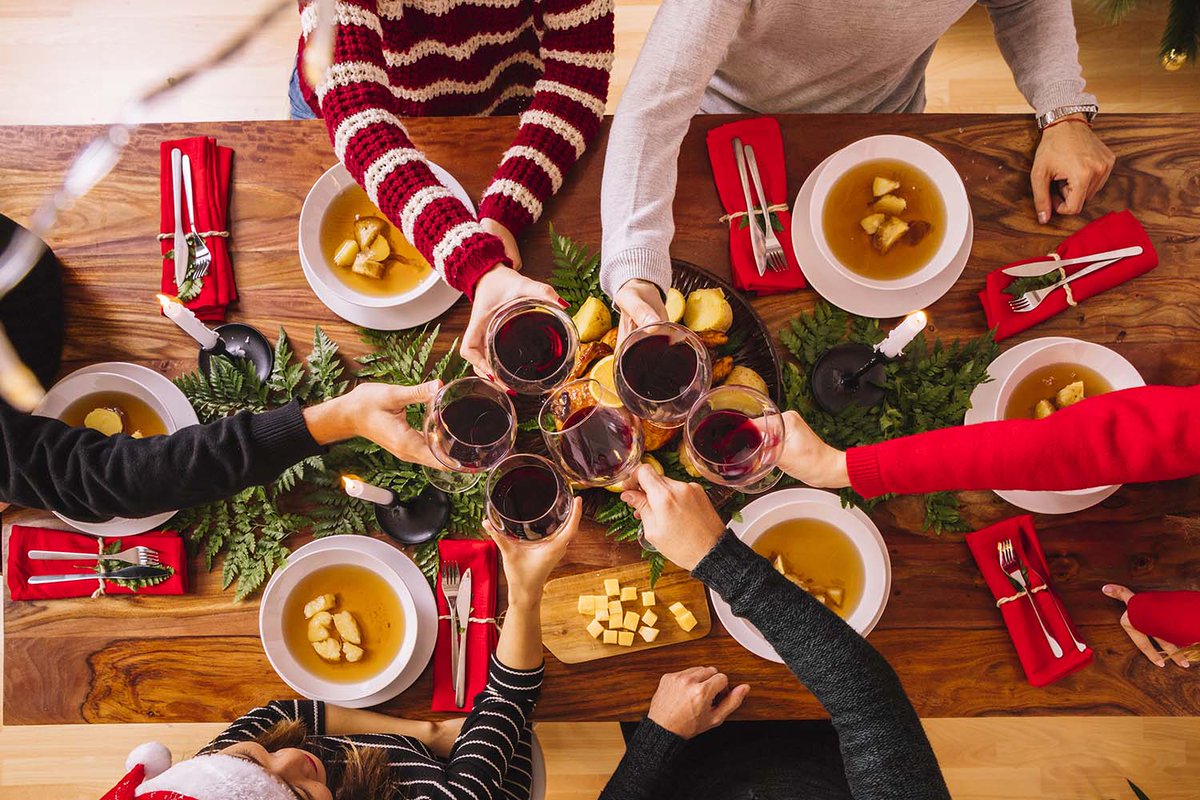 Bodegas_Protos's tweet photo. Presta atención a estas sugerencias, seguro que te serán muy útiles. Cómo controlar los excesos de Navidad: recomendaciones y consejos https://t.co/dHSF6j2keS by @Cocinillas_es https://t.co/iuXiGqc3tI