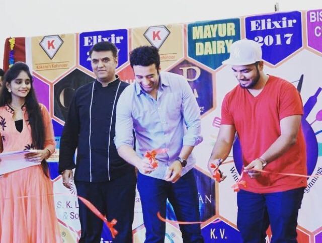 KohinoorCollege's tweet photo. Taking forward the tradition of #KohinoorCollege of Hotel and Tourism Management Studies, final year students organized a remarkable Food Festival - #Elixir2017

#Thankyouforyoursupport #Elixir #FoodFestival #MumbaiFoodies #Throwback #FoodLovers #Hospitality #HotelManagement https://t.co/Bnp9wqoCqE