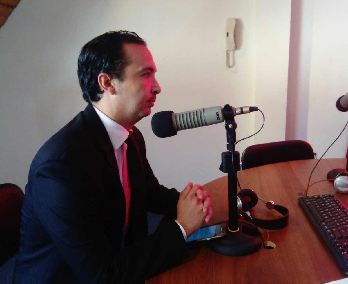 Gobernador <a href="/eleduja/">Eduardo Jaramillo Aguirre</a> en entrevista a través de <a href="/KocodriloRadio/">Kocodrilo Radio</a> informa trabajo desplegado por <a href="/PoliciaEcuador/">Policía Ecuador</a> durante los días de búsqueda de la niña Emilia B.C.