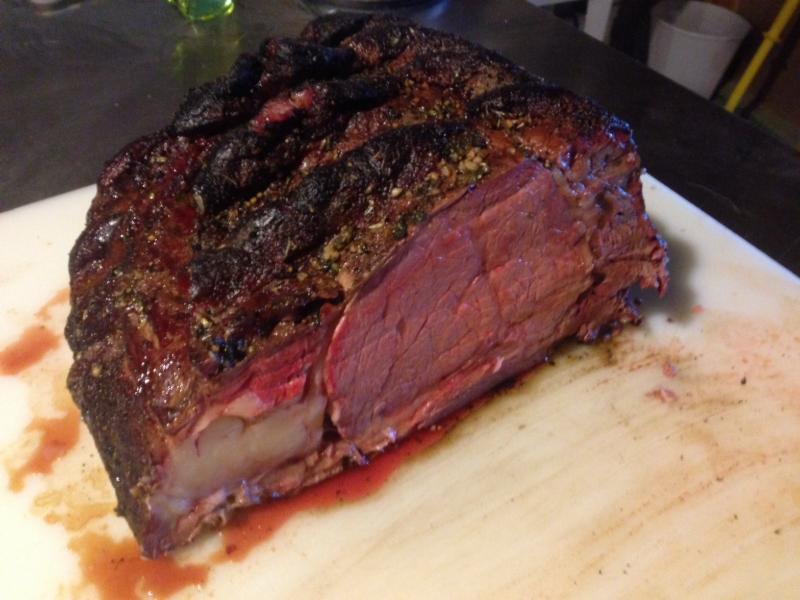 ChrisMarksBBQ's tweet photo. Simple Reverse Prime Rib recipie. 
https://t.co/oZ1EidwxOg
#primerib #BEEF #ChristmasDinner #bestbbq #Christmas @PremierGrilling @AceHardware @CertAngusBeef @KansasBeef @beefmarketing https://t.co/xAhm9pHKCY