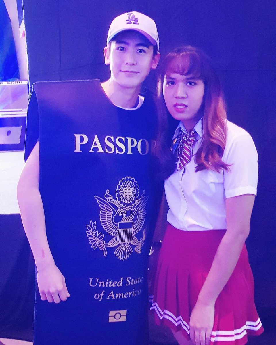 khunjuicy's tweet photo. เก็บตกจากงาน #GDHLetsGoInter2018 https://t.co/OSbV01AE8e