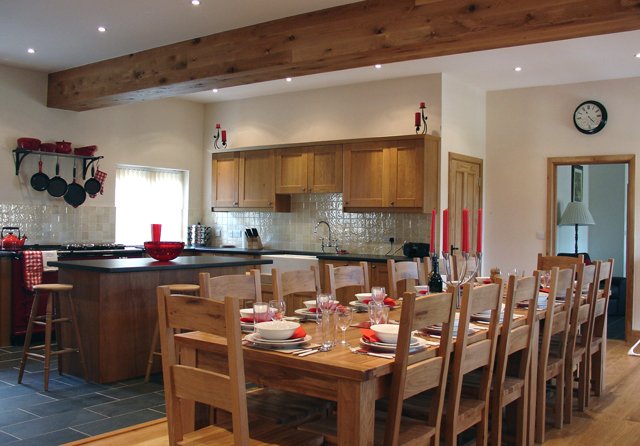 helpfulholidays's tweet photo. 50% off due to cancellation! 7 nights from Fri 22nd Dec, now just £1750 https://t.co/V8N2MKU8RJ #Devon #Southleigh #WednesdayWisdom #Travel #Holiday #UK https://t.co/sVmmbpXtGk