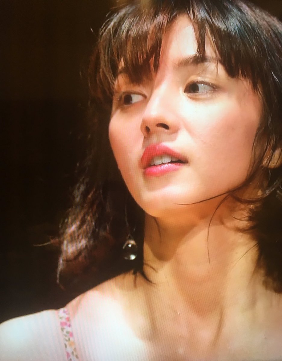 織絵さん カルテット といい 監獄のお姫さま といい 17年はとにかく満島ひかりに魅せられた 演技はそれはもちろん本当に素晴らしいのだけど顔つきも表情も声も仕草も体型も好き もう骨から好きだわ 織絵さん カルテット といい 監獄のお姫さま といい 17年はとにかく満島ひかりに魅せられた 演技はそれはもちろん本当に素晴らしいのだけど顔つきも表情も声も仕草も体型も好き もう骨から好きだわ