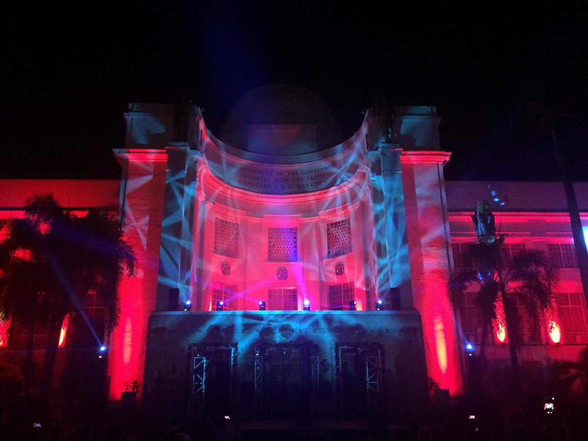 TheFreemanNews's tweet photo. LOOK: Symphony of lights brighten the facade of the Cebu Provincial Capitol | via Kristine Joyce Campaña and Edsel Torregosa, USC Intern https://t.co/Qk4GVYCDI0