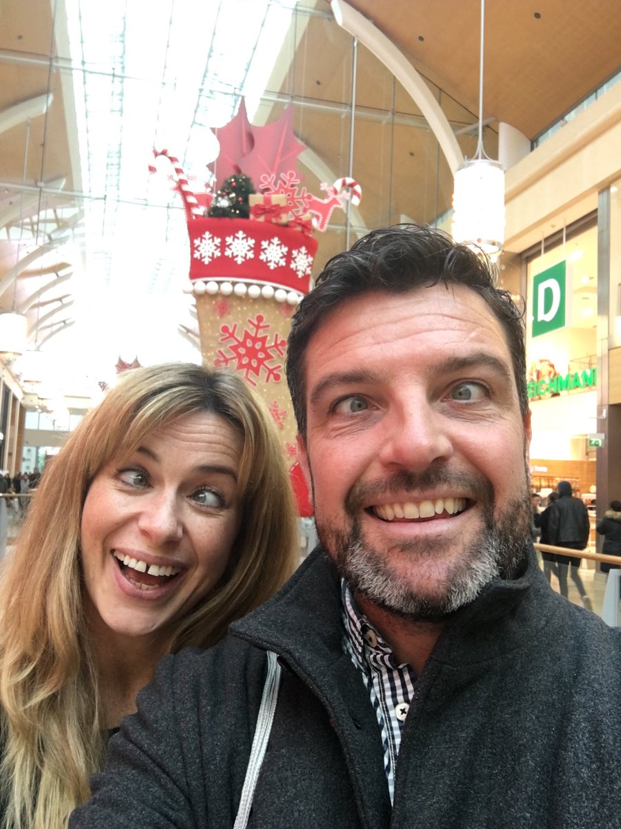 Bradfreegard's tweet photo. #stockingselfie https://t.co/DBMIiMIQRi