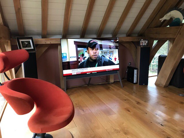 mossofbath's tweet photo. Another stunning @loeweuk 65” #bild5 #OLED #TV installed on the ‘silver oak’ frame. #custominstallation #localexperts #stylishtech #interiors #hometechgallery #independentbath #celebrating55years #MO55 https://t.co/WAPBzOlehy