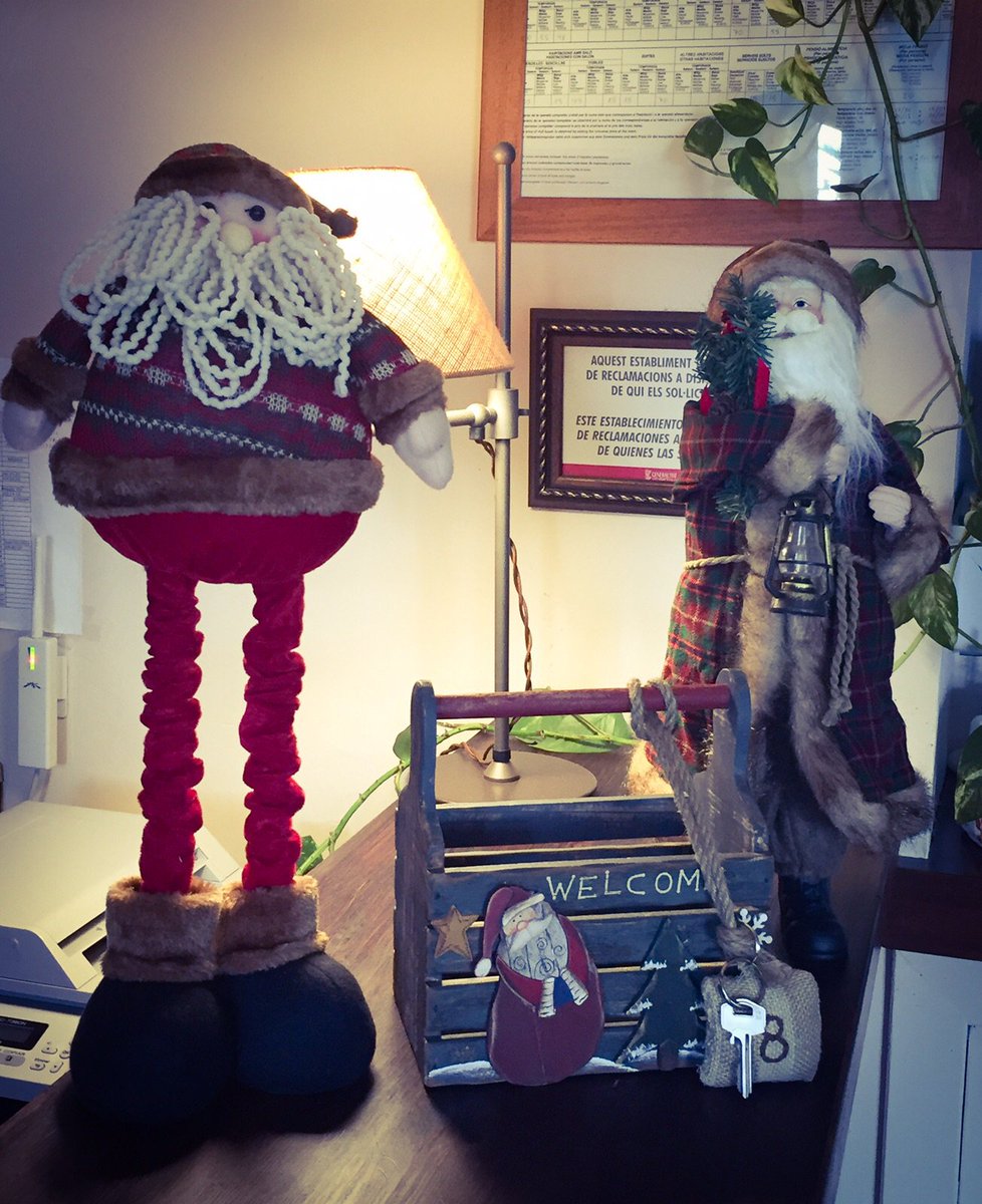 FincaFanecaes's tweet photo. A punto de recibir una visita muy especial en #FincaFanecaes 🎅
Aunque él viene una noche al año, los verdaderamente especiales sois quienes nos acompañáis cada día, en cada escapada al hotel, en cada servicio de restaurante.
¡GRACIAS! https://t.co/jgA06uhqG5 https://t.co/GJJBapFaIf