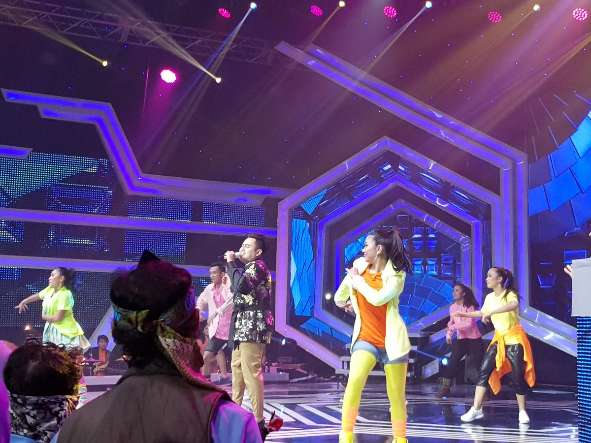 Wah! Bakal ada momen romantis nih di #KonserSocmedDAA3!

Penasaran, kan? Ayo nonton Indosiar sekarang!