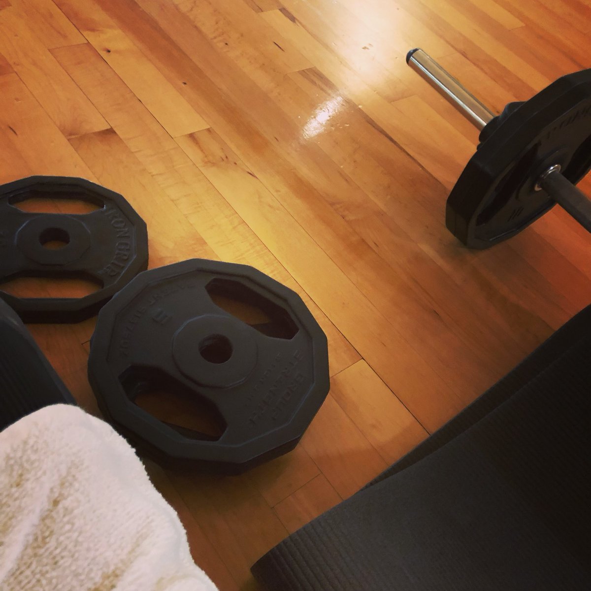 CoachHurstOPHS's tweet photo. Holy barbells Batman... that was intense... #getstronggetfast #crosstrain #day1 #lifetimefitness #straitspeed https://t.co/fsCvtnl0FO