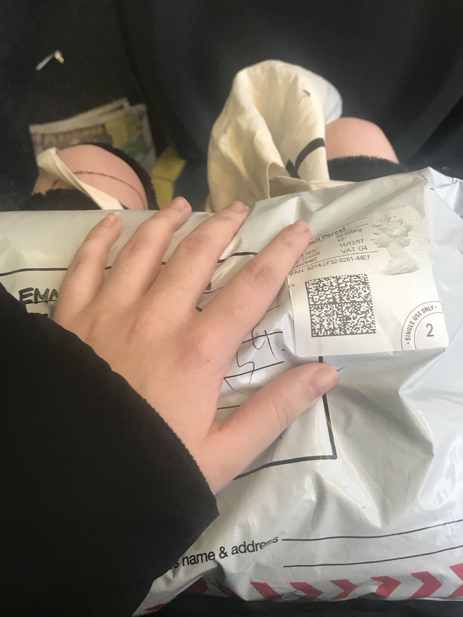 emaccaz_'s tweet photo. apparently i’m sponsored by someone called kyle dodson now? #sbkd 💙 https://t.co/jlaPT0AMsD