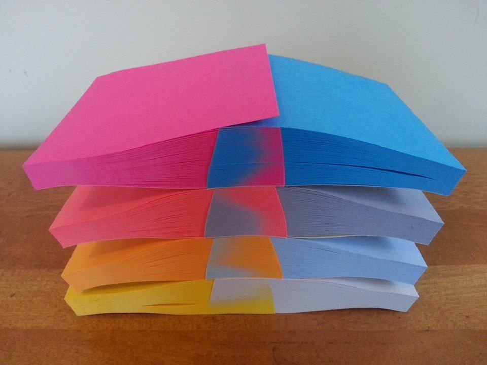 Meticulously arranged gradient sticky notes 😍