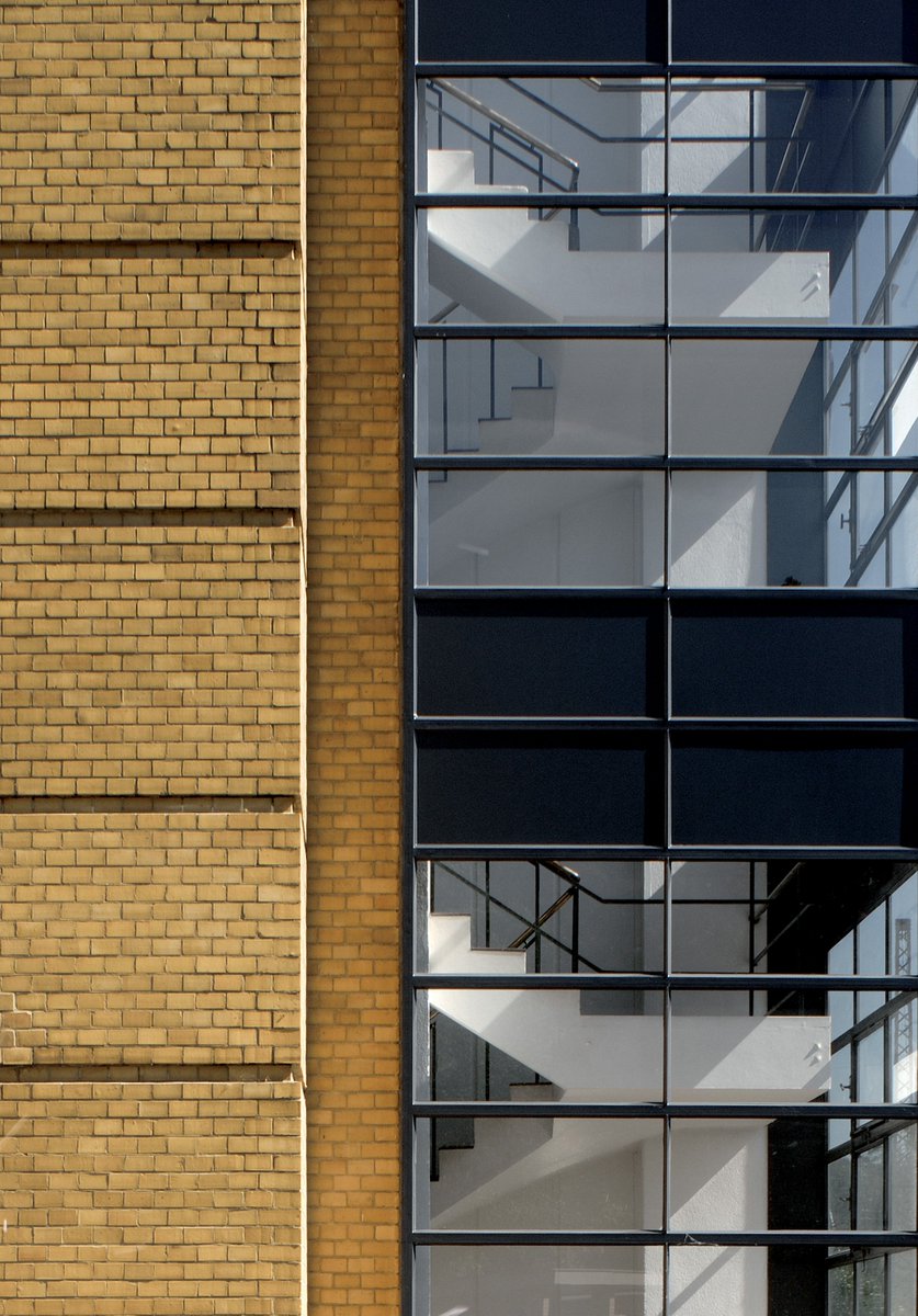SdStendhal's tweet photo. Fábrica Fagus, Walter Gropius y Adolf Meyer, 1911-1925, Alemania.
#ElsíndromedeStendhal #Arquitectura #Architecture #WalterGropius #AdolfMeyer https://t.co/LJgIBYQEOj