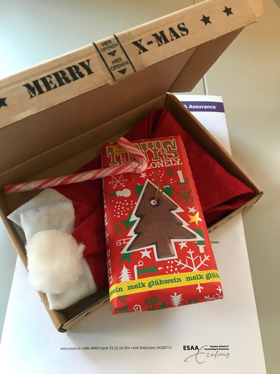 Bedankt <a href="/erasmusuni/">Erasmus University</a> voor dit lekkers! Via deze weg wensen wij onze relaties ook alvast fijne kerstdagen en een veilige jaarwisseling. Tot ziens in 2018!