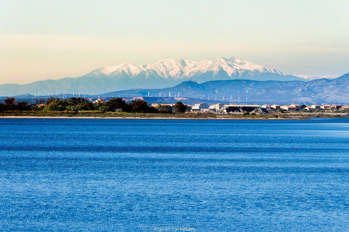 Entre Méditerranée et Pyrénées, Gruissan la Rebelle. 
Photo : Rogier FACKELDEY

#MyGruissan #TeamAmbassadeurs #QueLaMontagneEstBelle
