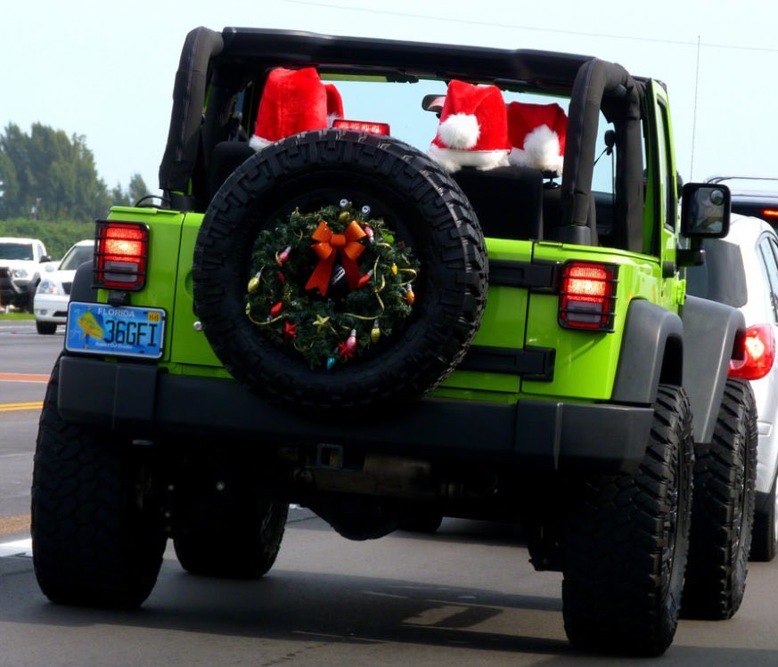 THEJeepMafia's tweet photo. Happy Wednesday, Mafia! Santa’s coming!  Are y’all ready?  🎅🏻 https://t.co/GXbEi5FEg7