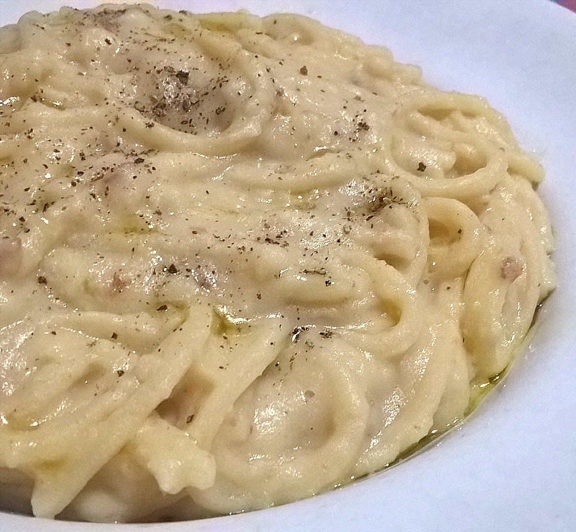 Cucinapugliese's tweet photo. #pranzo 🍴 Spaghetti con le fave bianche!🍴
#Puglia #salento #pasta #food #Cucina #kitchen  #cooking #tuttiincucina #foodblog #foodblogger https://t.co/hdn5NxKLaO