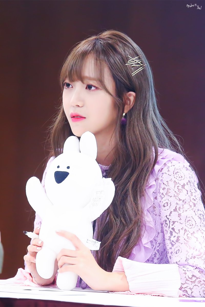 MakeitYOU__'s tweet photo. 171117 팬싸인회
https://t.co/dh2Ek5dBAw

#뮤직웍스 #김소희 #소희 https://t.co/emcMiU85nJ