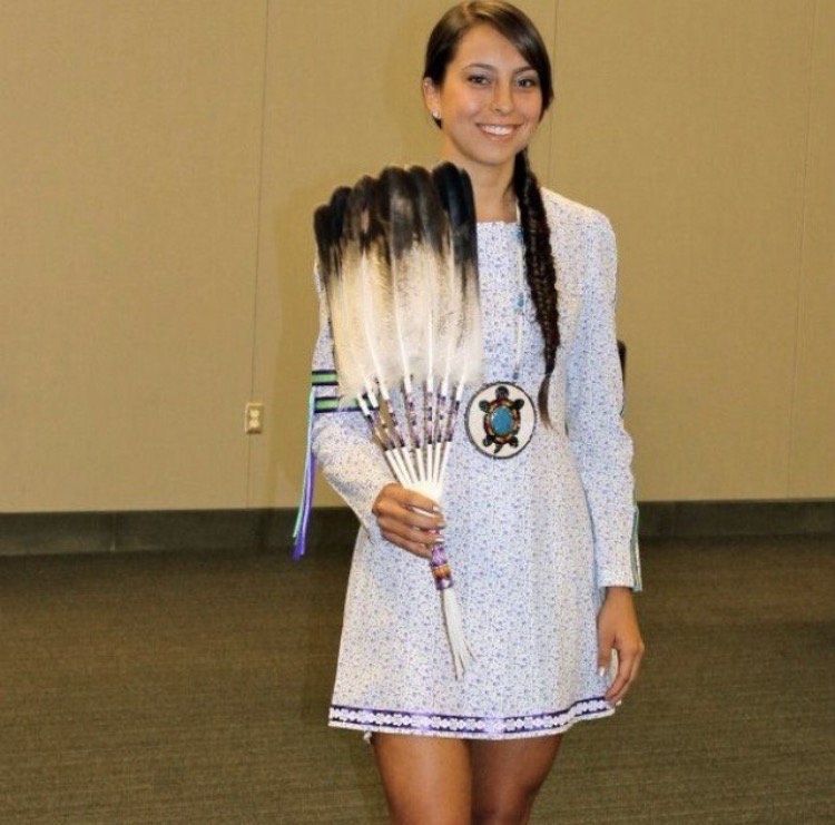 TeamTWENTY28's tweet photo. Expect big things from @ShaynaPowless in 2018 #OneidaTribe #NativeAmerican #RoleModel #mentor Such an honor o work with this women #TurtlePower #turtlespirit https://t.co/30JrEH8gKI