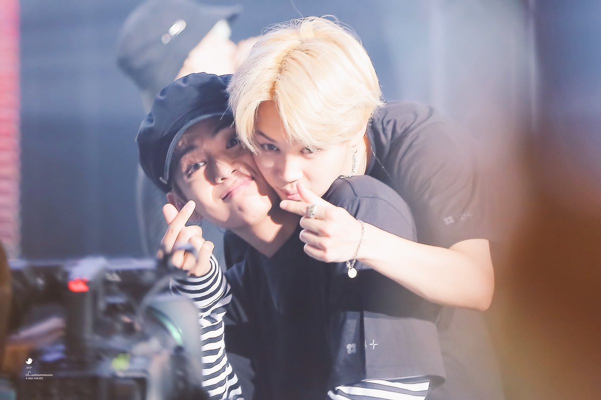 bts_____te's tweet image. ＼オンニ大歓迎‼︎🐣／

 __（&apos;99）army🌴🌺

&quot;テテ強めのallペン&quot;

LINE交換しても良い人DMください‼︎‼︎😭🍎甘えさせてくれるオンニarmyさん大歓迎デス😗

#armyさんと猛烈に絡みたいのでいいねしてくれた方フォローします 
#ARMYと繋がりたい
#韓国好きと繋がりたい