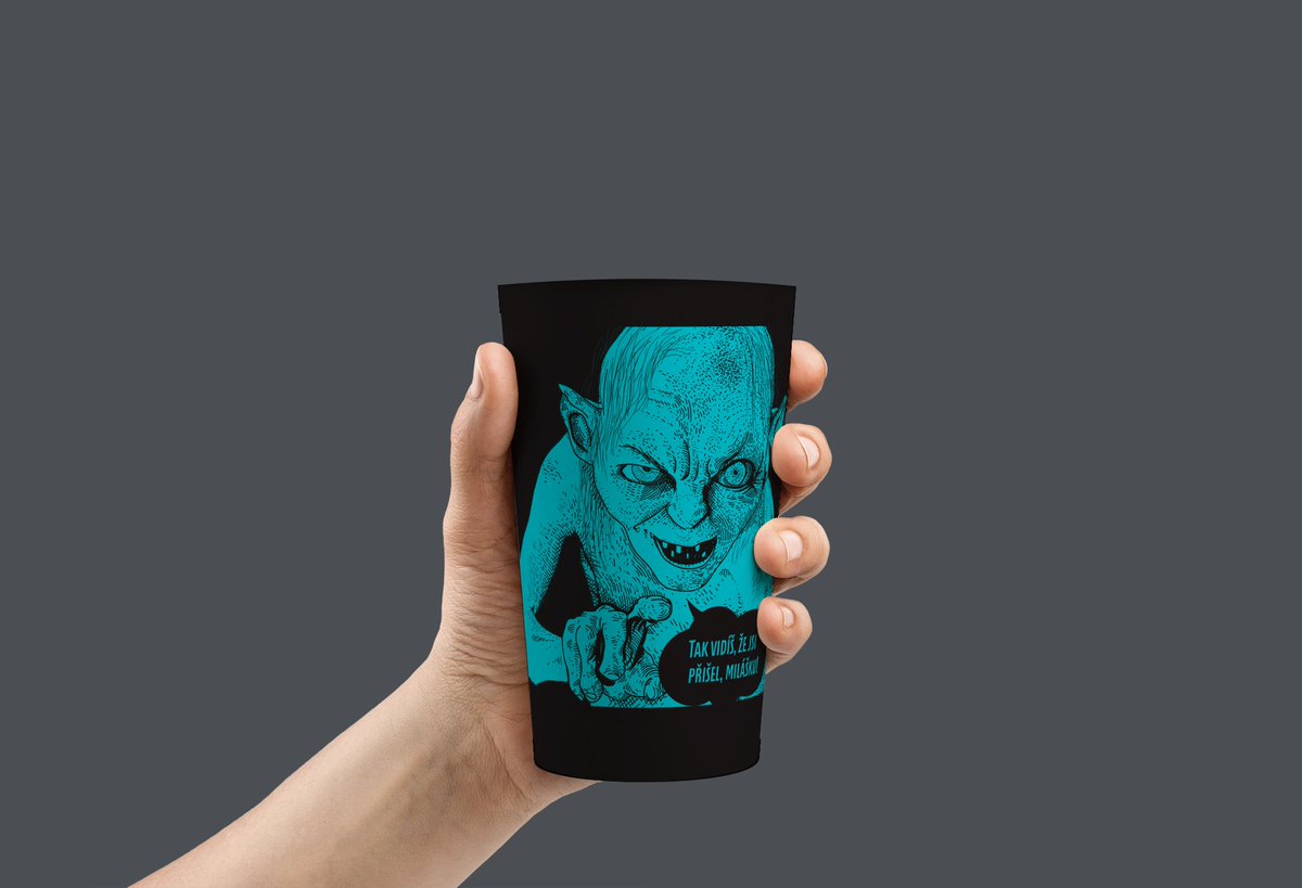 Během Pán prstenů - 15 let v kině Scala​ budou k dispozici na posílení drinky z menu " Lord of Drinks" v těchto parádních vratných kelímcích!

Také se už nemůžete dočkat této významné filmové události, kterou odstartujeme rok 2018? 💍☝🧒