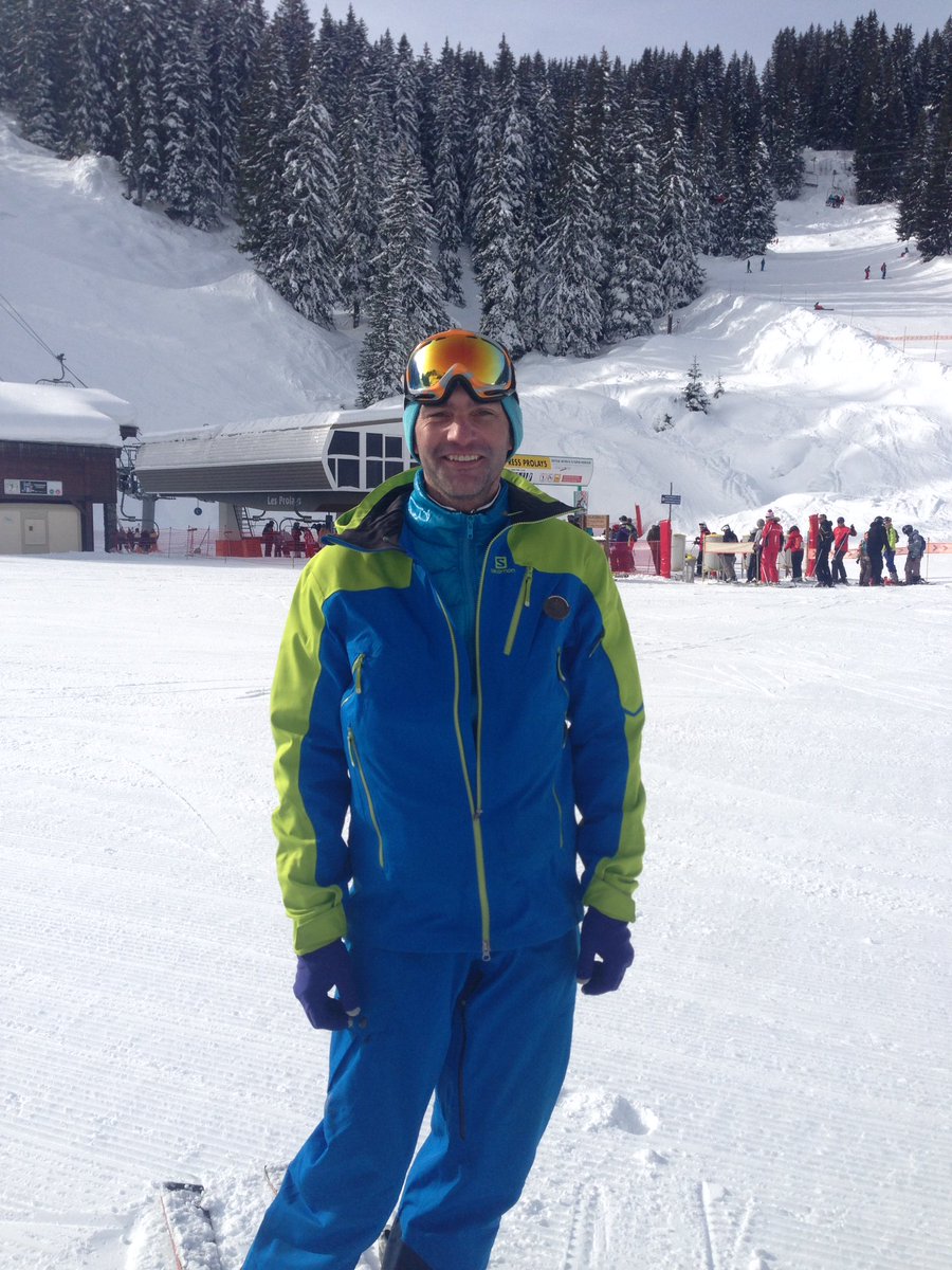 mountainspaces's tweet image. For the authentic #Morzine ski lesson experience, try Hervé from Reach Your Peak. Skiing the #PortesduSoleil since the age of 2. Read more: goo.gl/7pmLAV