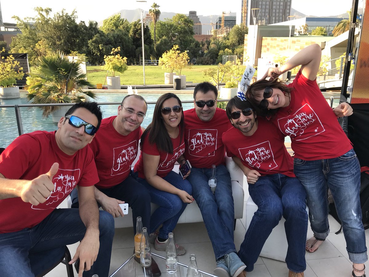 PractiaGlobal's tweet photo. #PractiaGLAD
Así despedían el 2017 en nuestras oficinas de #Chile, listos para encarar el 2018
#SomosGlobales #GLAD #VR #AR #IT #IoT #Devs https://t.co/wHPNLjJsvt