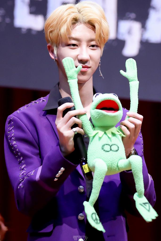 infinity8_1107's tweet photo. 💘Deserve to beloved,our THE 8💘

希望你都知道全世界真的有很多支持你爱你的我们💕💕💕💕💚🐸☮徐明浩,加油啦❣💚

🙆우리명호야 항상 고맙고 고마웡💚💌

@pledis_17 https://t.co/UTJxoEbIke