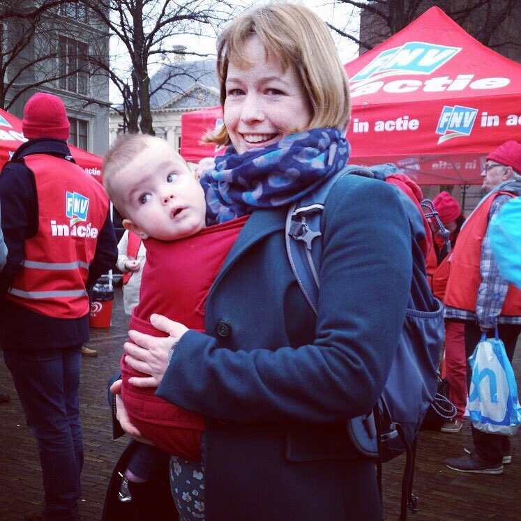 HonigJudith's tweet photo. Je bent nooit te jong voor je eerste demo! Ik had zelf ooit een #Wajong en dat was regelmatig droge macaroni eten. Daar kan echt geen korting meer van af! #pestkorting @JaspervanDijkSP https://t.co/cXzW3Jw5Q1