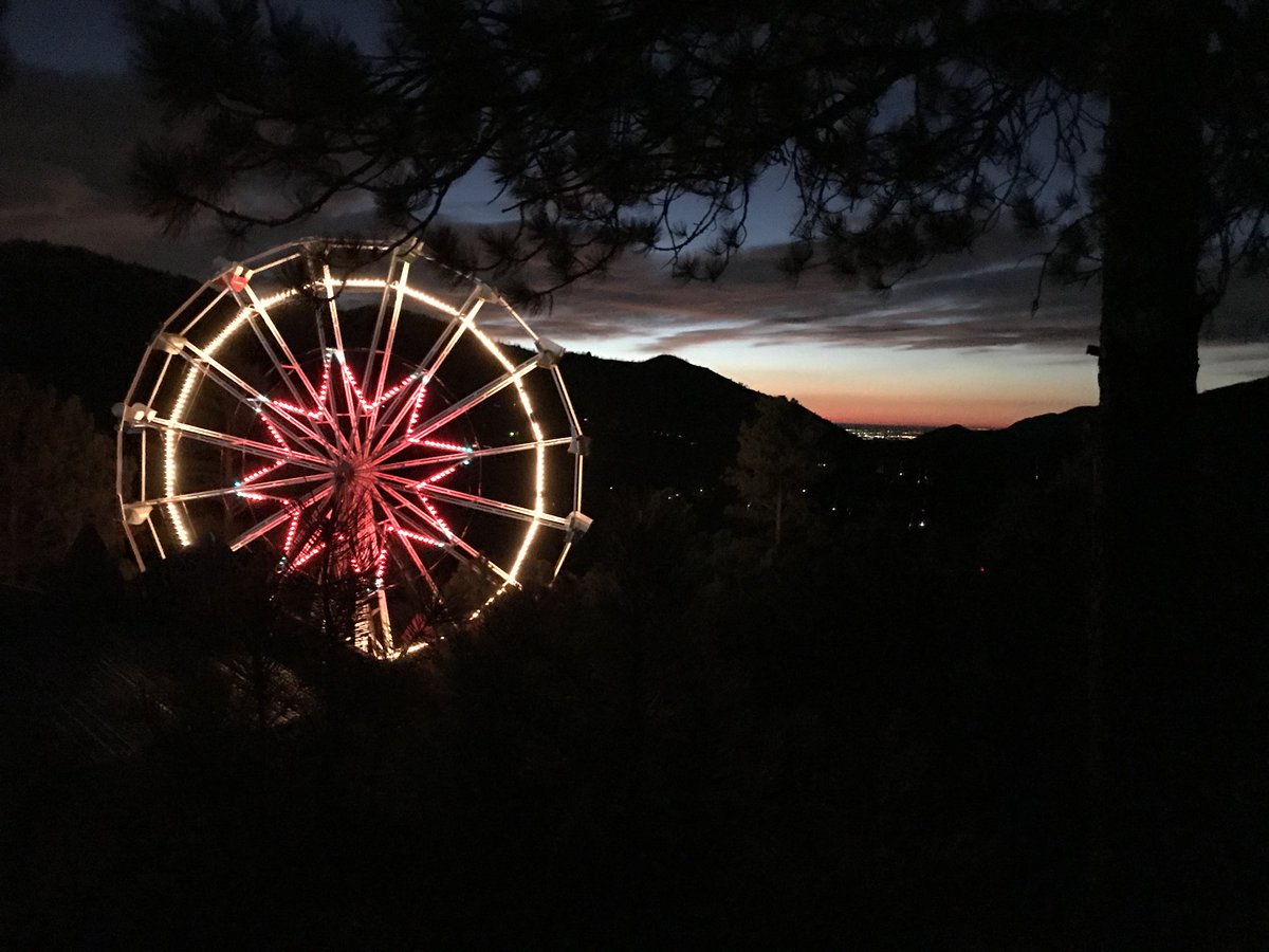 Check out this sunrise from <a href="/NorthPoleCO/">Santa's Workshop</a>! You’re looking at the world’s highest elevation ferris wheel 🎡 <a href="/DenverChannel/">Denver7 News</a> #Denver7