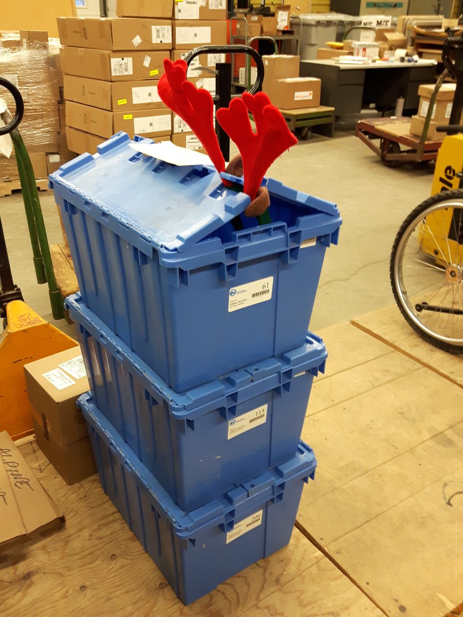 wrdsbLibraries's tweet photo. 🎄Seasons Greetings from your Library &amp; Resource Services team @wrdsbLibraries. HoHo hold the door open. Our reindeer are on their way with gifts 📚 in blue bins! https://t.co/s8usIwSQWt