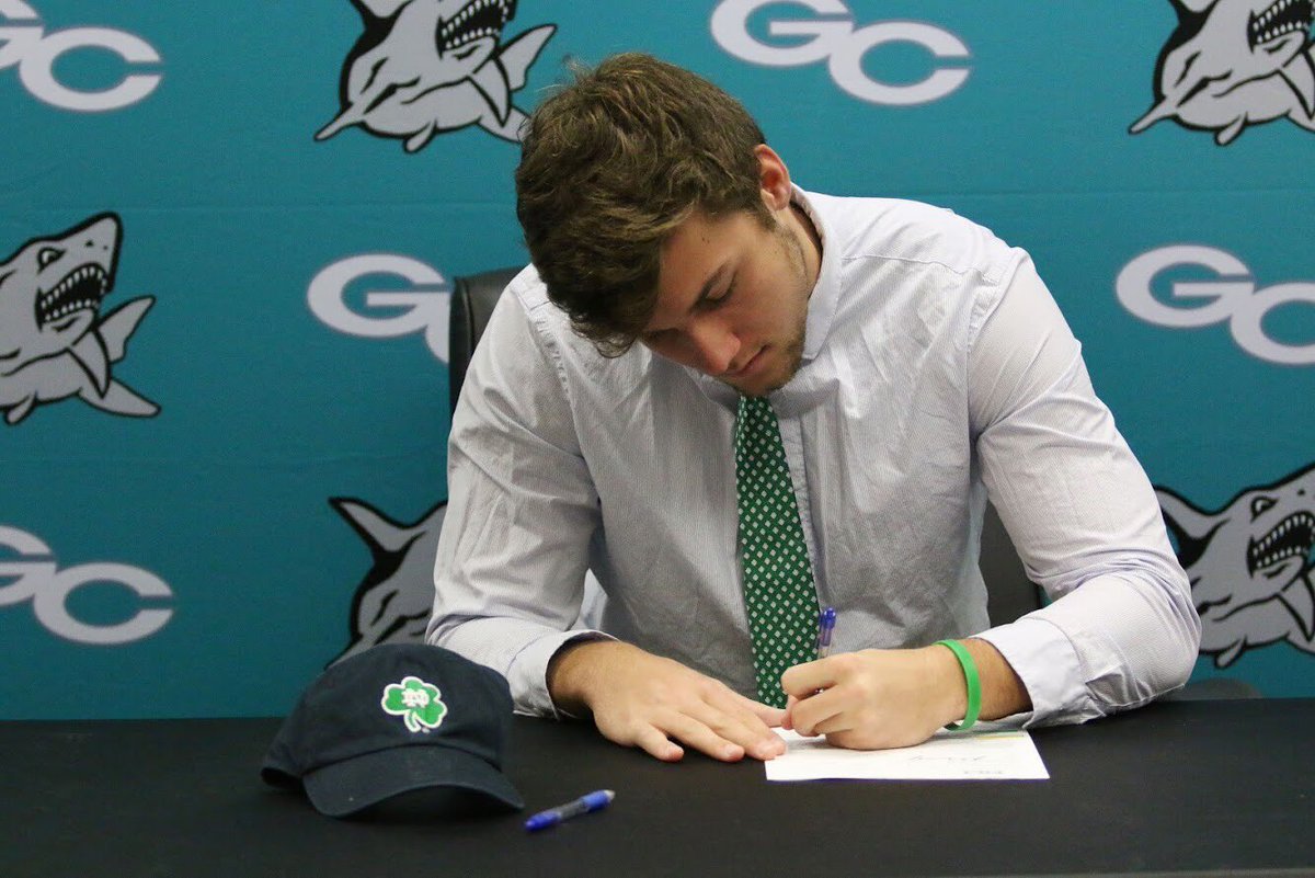 thereal_kkrebs's tweet photo. Crazy month ahead for @GCSharks tight end @georgetakacs9...

TODAY: Made it official with @NDFootball 
Jan. 6: @ArmyAllAmerican game
Jan. 16: Starts his first semester

#EarlySigningDay https://t.co/LVlzaeZpuw