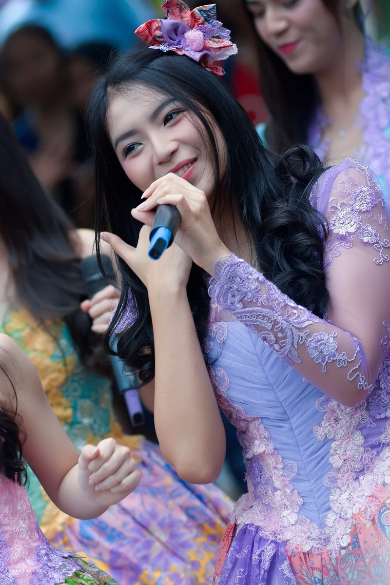 jeehanOfficial's tweet photo. Wiih ada @officialJKT48 2Shot kuy yang mau Foto Sama 3 Bidadari Cantik @shaniaJKT48 Booth 2, Sesi 5&amp;6, @N_ShaniJKT48  booth 1 sesi 7&amp;8  dan @S_GraciaJKT48 Sesi 6 booth 7 https://t.co/prbTjeGrMO