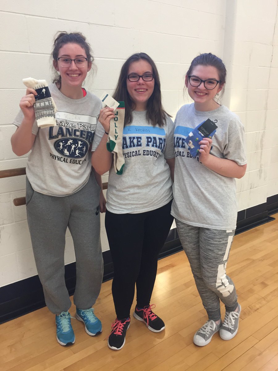 Congrats to first hours winners of the fan favorite dance final <a href="/Holli_Chandler/">cholli</a> Bella &amp; Krystol #WeAreLakePark 💃🏻