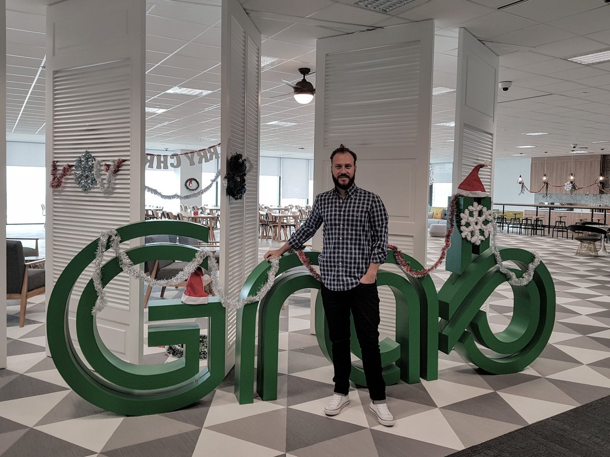 JaviCuesta's tweet photo. Christmas mood  @GrabSG.  #Mobile #Engineering #Singapore https://t.co/yvynEScsG7