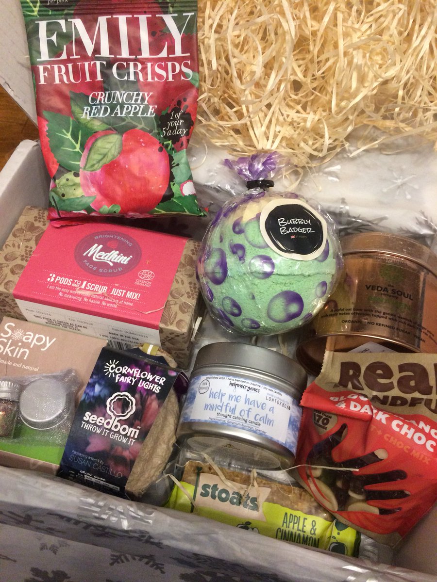 claireandgrief's tweet photo. We are so thrilled and excited to receive this @lowtoxbox - soooo much to look at, will post what it all is soon! 😃💚🎄#ethical #treeplanted https://t.co/wuaqE9qHyQ