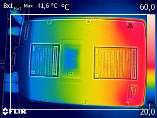 vivest_sa's tweet photo. Mantenimiento preventivo a planta FV en el Juzgado de Familia de Yumbel. Limpieza, inspección CC/CA, medición PT y termografía en módulos FV, tableros e inversores. Tras mantenimiento producción de energía aumento 10%  @PoderJudicialCh @SEC_cl @EnergiaBiobio @SolarLogTM_Int https://t.co/x6ZuNIBrps