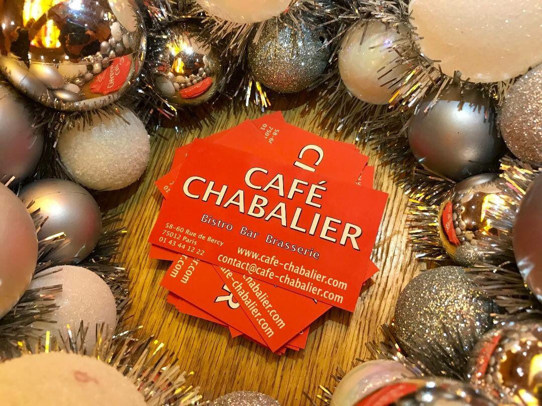 cafechabalier's tweet photo. Toute l’équipe du Café CHABALIER vous souhaite de Joyeuses Fêtes de fin d’année 

Fermeture annuelle du 23/12/17 au 01/01/18 inclus

A très bientôt au #CaféCHABALIER !
#CAFE #CHABALIER #AccorHotelsArena #LaCinemathequeFrancaise
Notre carte https://t.co/8yjsT4S2du https://t.co/Lgb3RJ66lk
