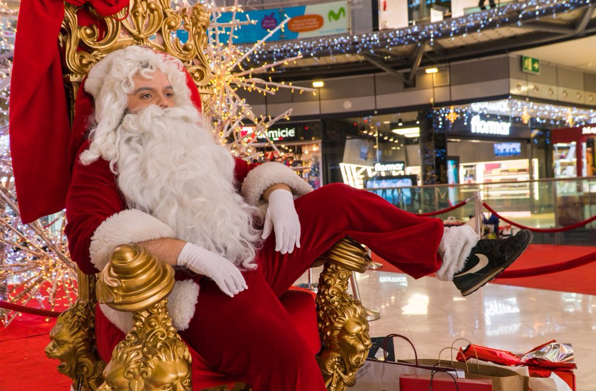 IbaiLlanos's tweet photo. Vuestro Papá Noel favorito https://t.co/mZO43roPFE