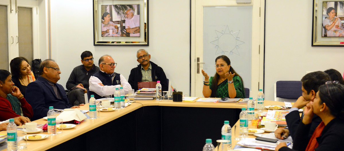 इस अवसर पर ANM व GNM के प्रशिक्षण हेतु प्रदेश में 47 स्किल लैब्स का शुभारंभ किया। राजस्थान देश का पहला ऐसा राज्य हो गया है जहां Pre-Service Nursing Education कार्यक्रम के तहत एक साथ इतने आधुनिक एवं सुसज्जित स्किल लैब्स स्थापित किए गए हैं।
#RisingRajasthan #SkillDevelopment