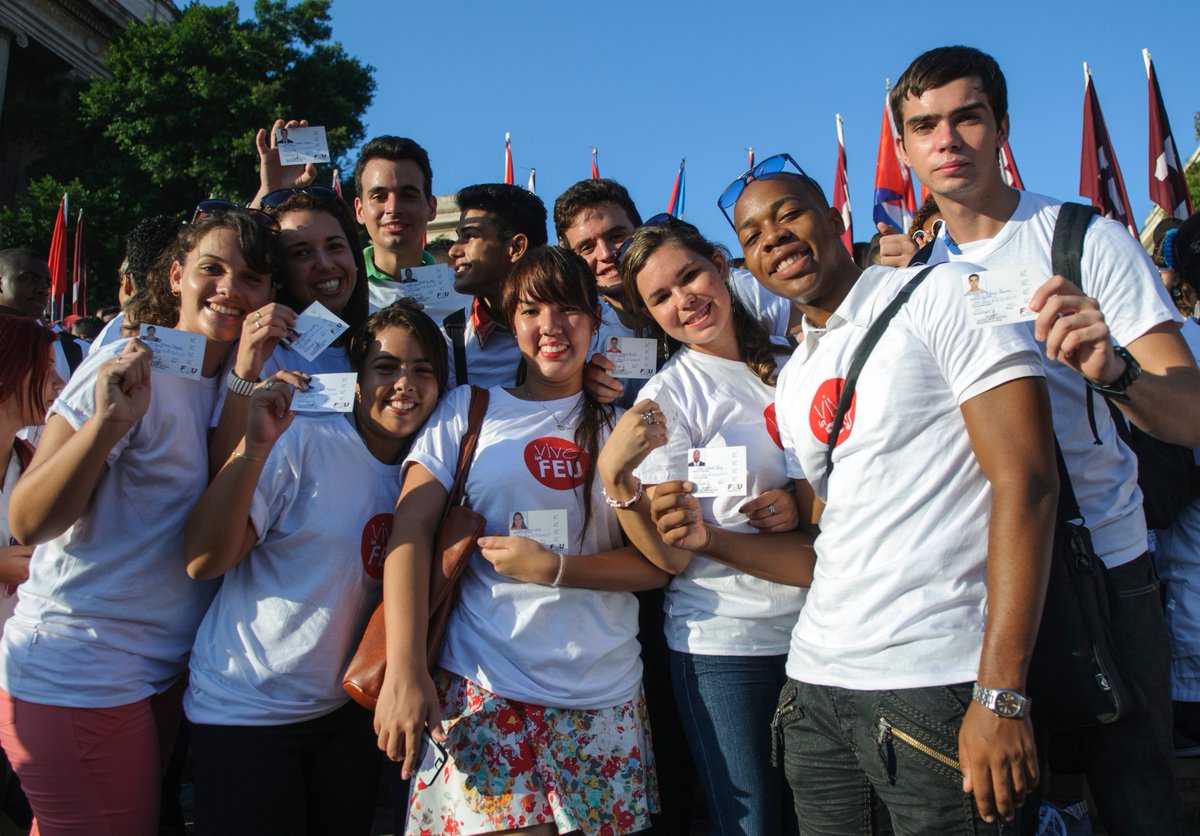 FeuCuba's tweet photo. Hoy 20 de diciembre se siente latir más fuerte que nunca el corazón de nuestros universitarios. Desde el secretariado Nacional de la FEU les enviamos a todos los miembros de la FEU nuestras felicitaciones #95FEU #tenemosmemoria #Cuba #sientelocubano #educadoresCuba https://t.co/Iu6E17Aai2